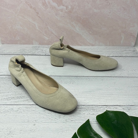 Everlane The Italian Leather Day Heels in Cream Suede 7 S41 - Picture 3 of 13